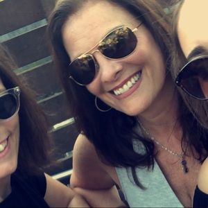 Meet your Posher, Deborah